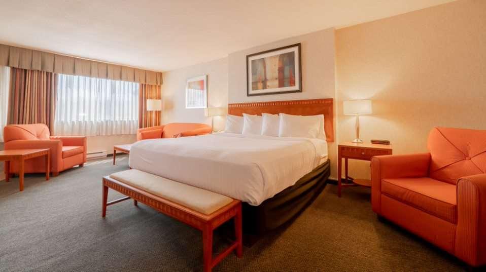 Hotel Kelowna & Conference Centre Номер фото